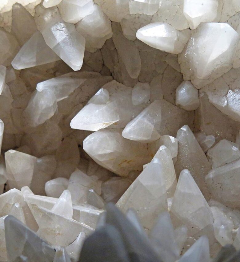 P12 290 MINERALOGIE 05