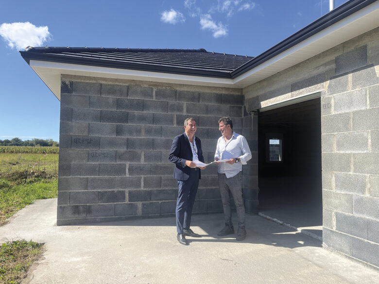 P16 VILLA HOME CREATION ANTOINE ET MARC DEVANT CONSTRUCTION