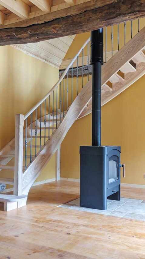 P21 326 AL ESCALIER 01
