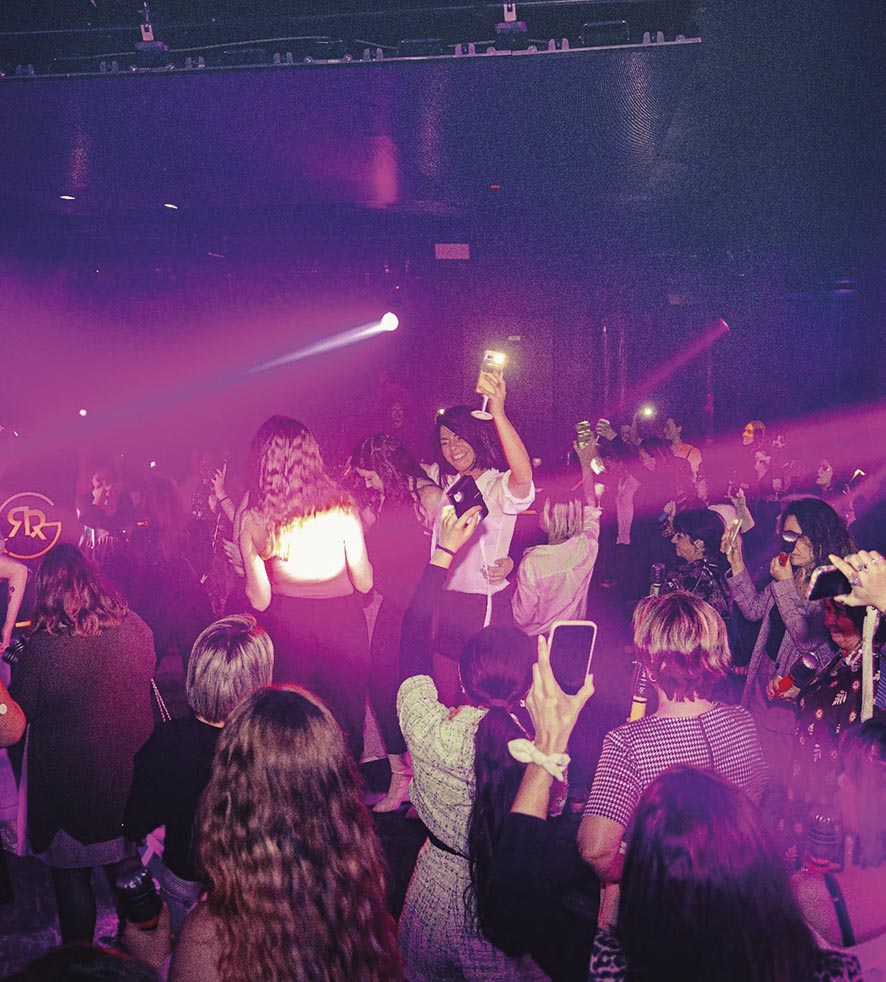 VIGNETTE 08 P14 332 GIRLS