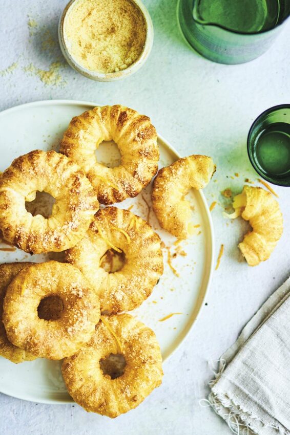 P27 335 A SAVOURER 02