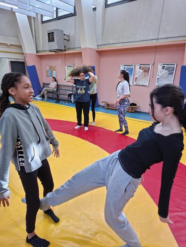 P15 337 KRAV MAGA 02