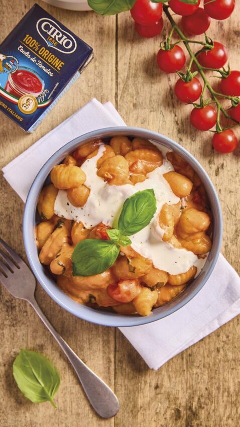 P24 337 A SAVOURER 01