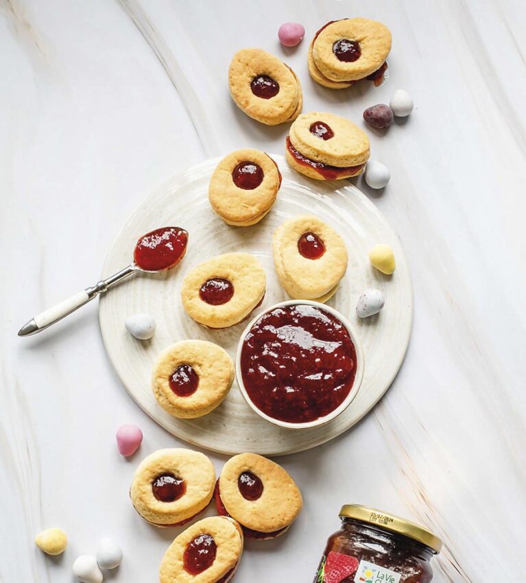 VIGNETTE 09 P27 338 OEUF PAQUES