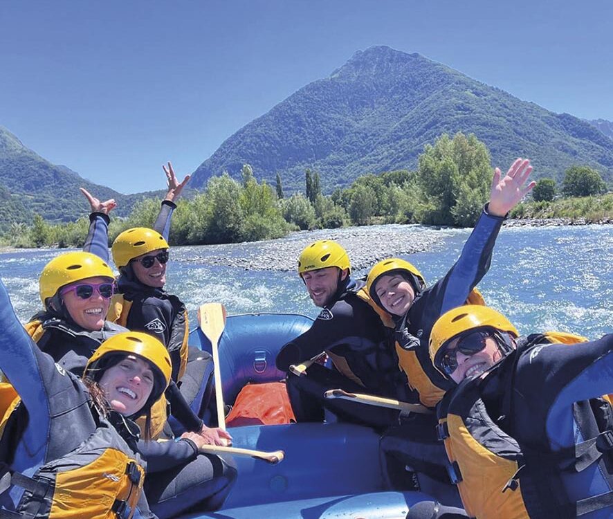 VIGNETTE 03 P24 345 TOM RAFTING